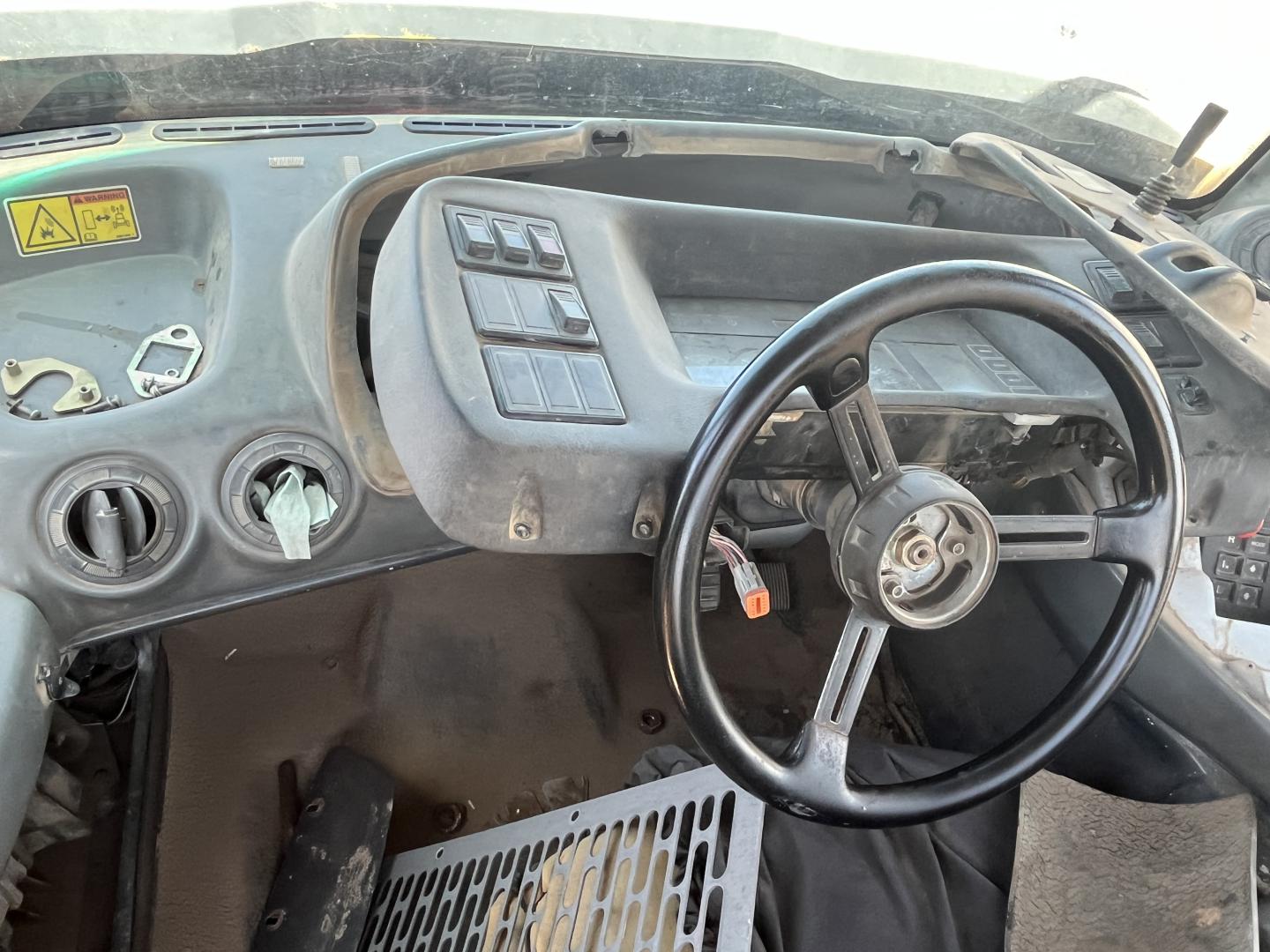 ./imagenes/INVOICE/2019/17453/DOMPE ARTICULADO JOHN DEERE 400D (26).JPG